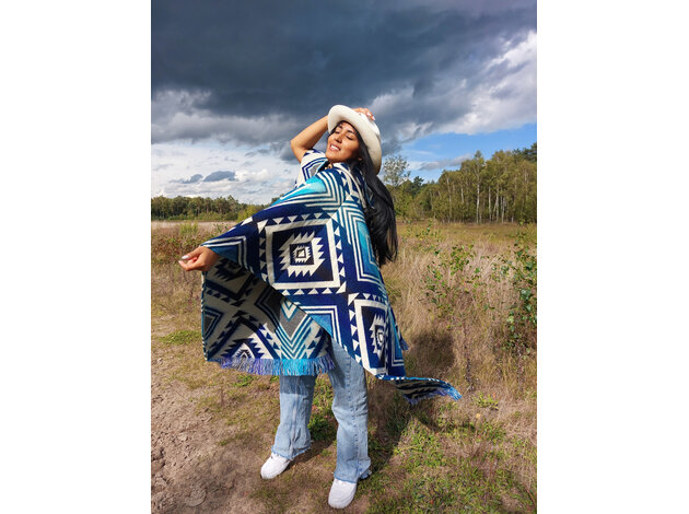 EcuaFina Alpaca Poncho Entente Blue