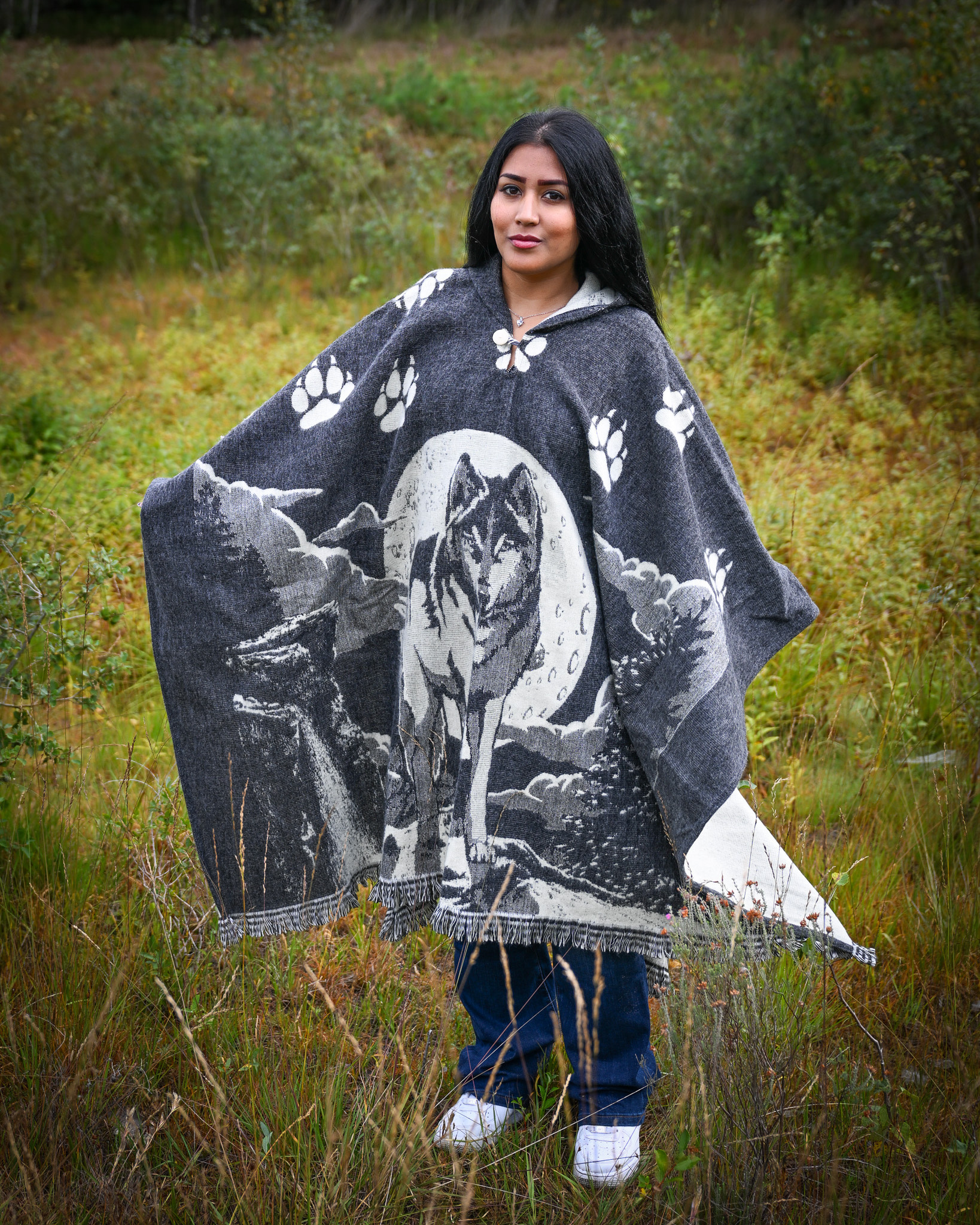 EcuaFina Poncho Dibujo - Lobos gris - Loups Gris
