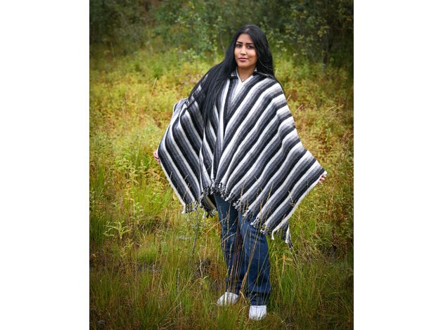 EcuaFina Magnifiques ponchos Chagra originaux en pure laine épaisse - Modèle BUHO