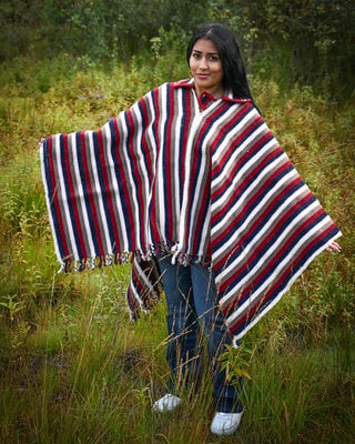 EcuaFina Wollponcho Chagra Lechuza