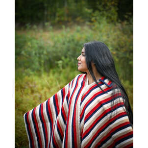EcuaFina Magnificent original black wool Chagra poncho's - model AGUILA