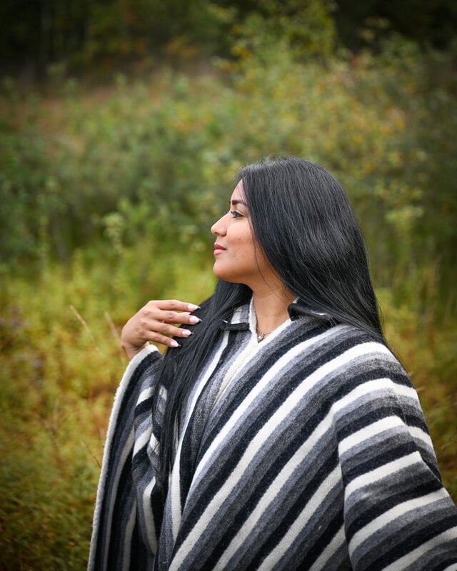 EcuaFina Prachtige originele, zware puur wollen Chagra poncho - Model BUHO