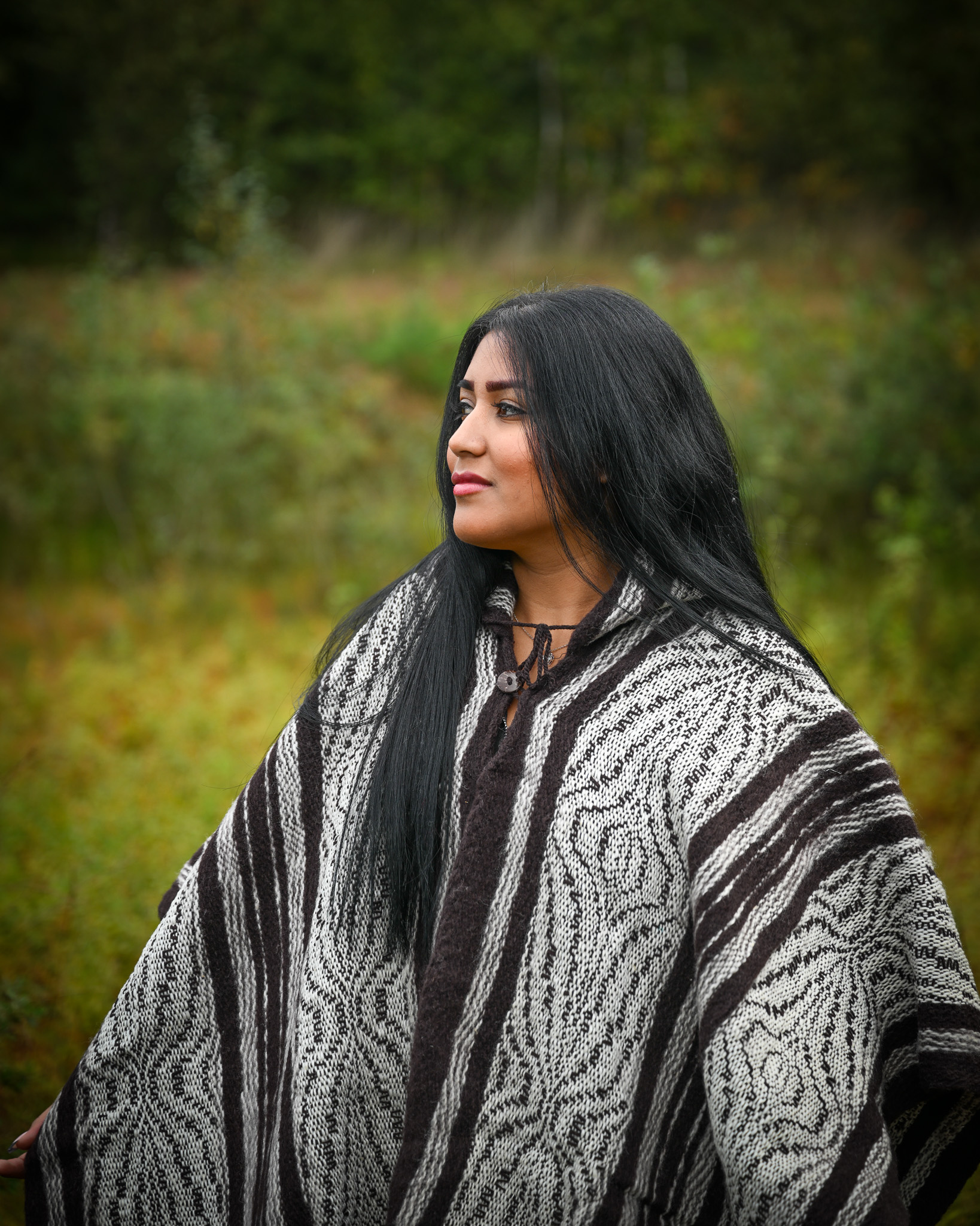 EcuaFina Poncho Elena Brown