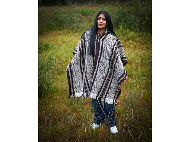 EcuaFina Poncho Elena Braun