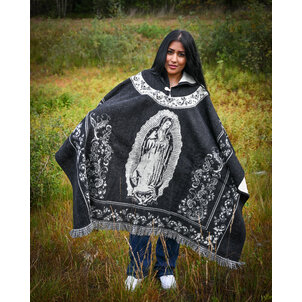 EcuaFina Poncho Dibujo Guadalupe Schwarz