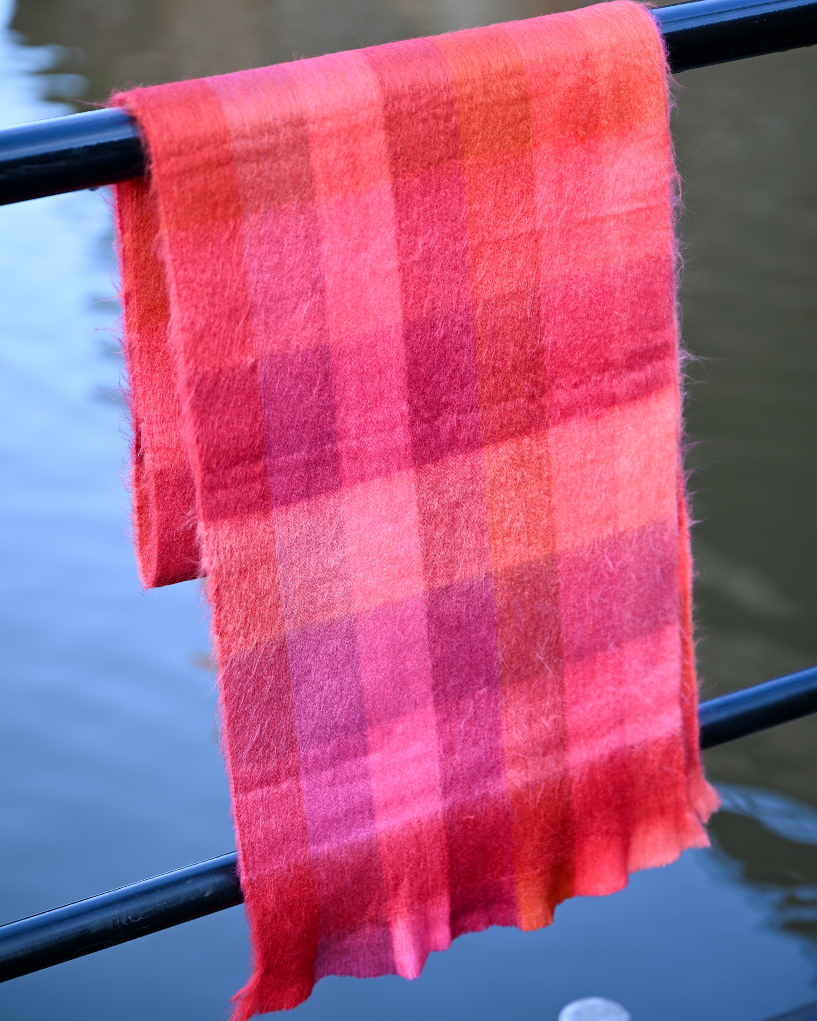 EcuaFina Alpakaschal – 190 cm x 60 cm – orange kariert