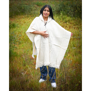 EcuaFina Poncho Elena Weiss
