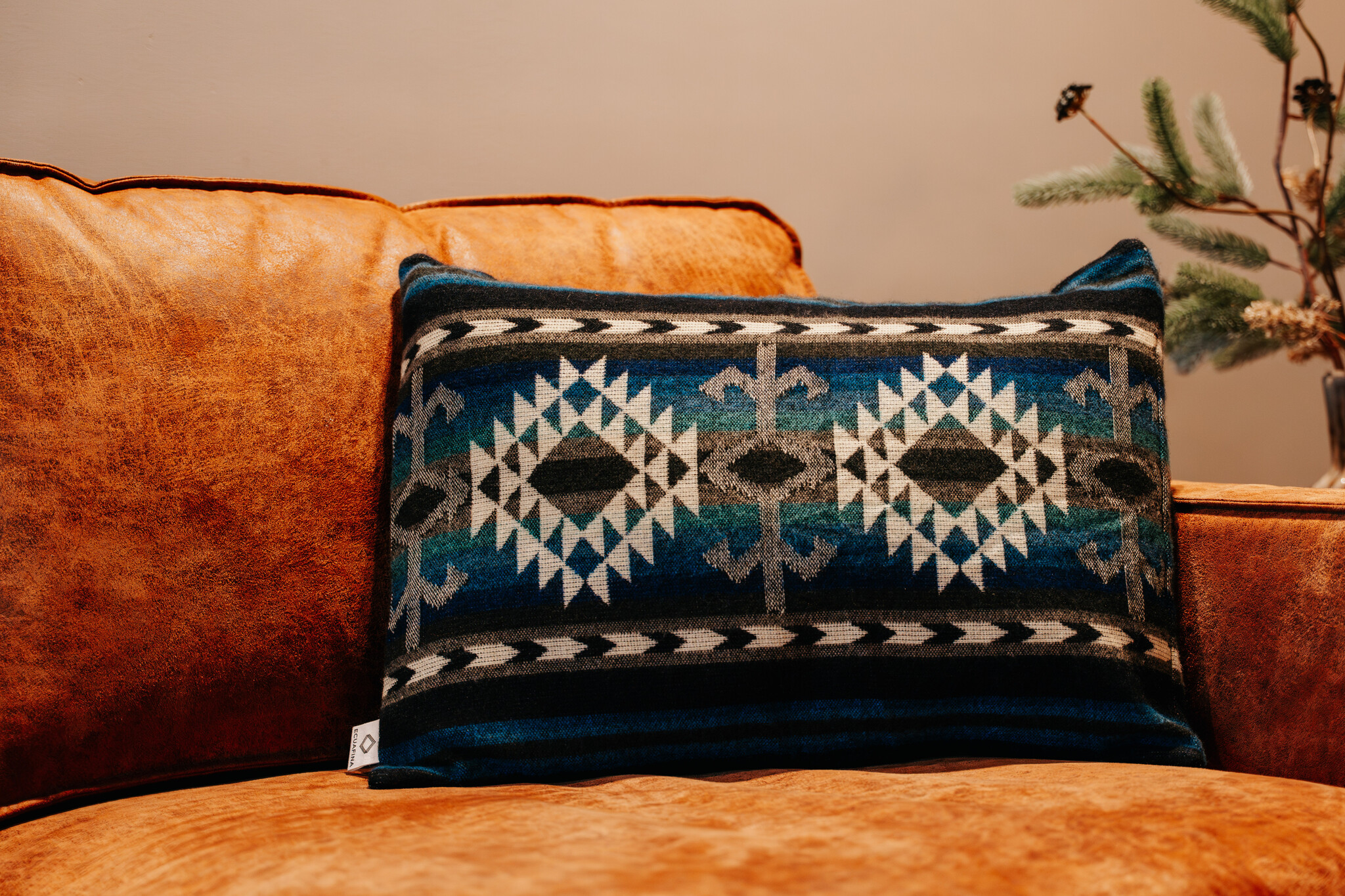 EcuaFina Kussen 60 x 40 cm - dubbelzijdig  Cotopaxi blauw - inclusief binnenkussen van eendenveren