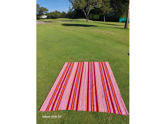 Rote Fiesta-Picknickdecke