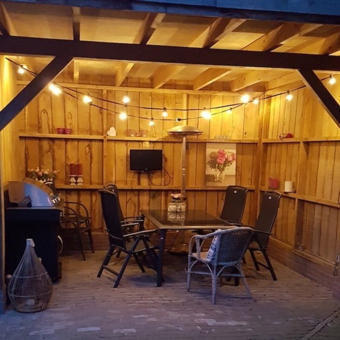 Catena Luminosa Cordoniera E27 - 10 metri con spina e portalampade montate