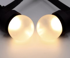 Lampadine LED a luce bianca calda con rivestimento satinato, Ø45