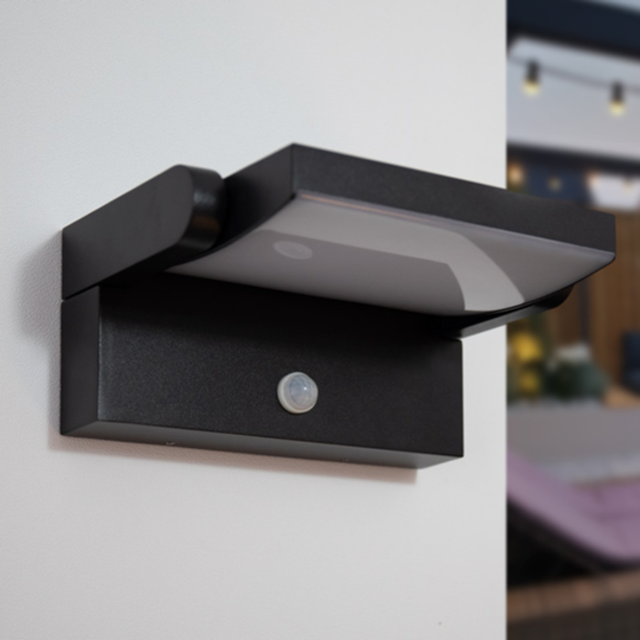 Lampada da parete regolabile Berlin con sensore - nero