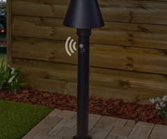 Lampada da esterno moderna Bruno nera con sensore, 80 cm