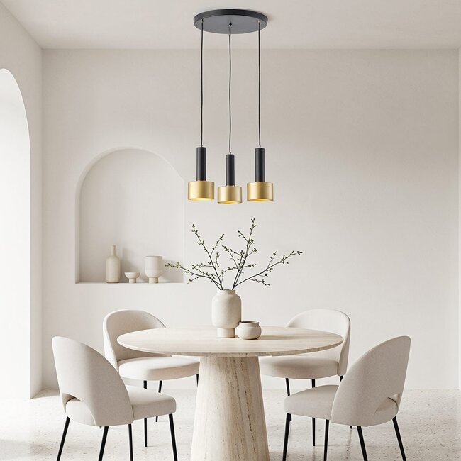 Moderna lampada a sospensione Chantal a 3 luci, nero opaco e oro