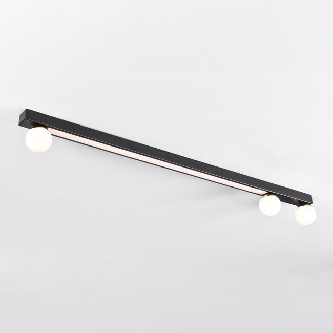 Plafoniera Xander con LED integrato - nero e bianco latte