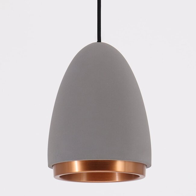 Lampada a sospensione moderna Feis con cemento e bordo in rame