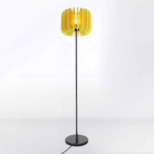 Lampada da terra Lenthe - feltro PET giallo
