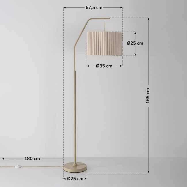 Lampada da terra curva Pedro con paralume plissettato in beige
