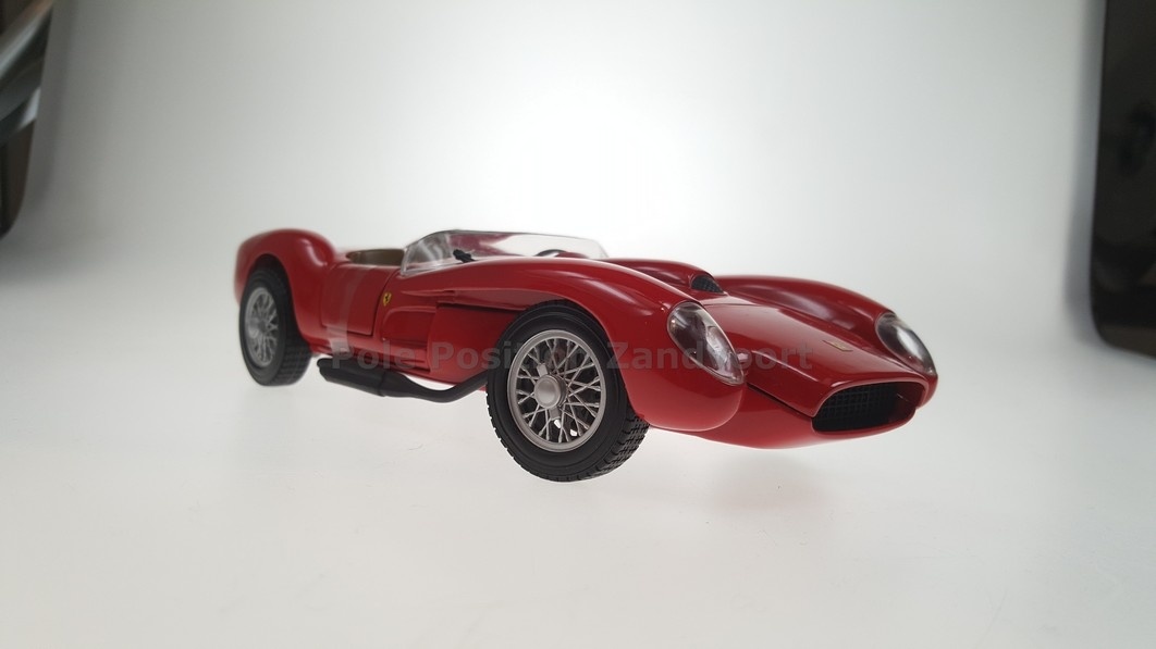 Schaalmodel 1:18 Ferrari 250 Testa Rossa Rood Hotwheels