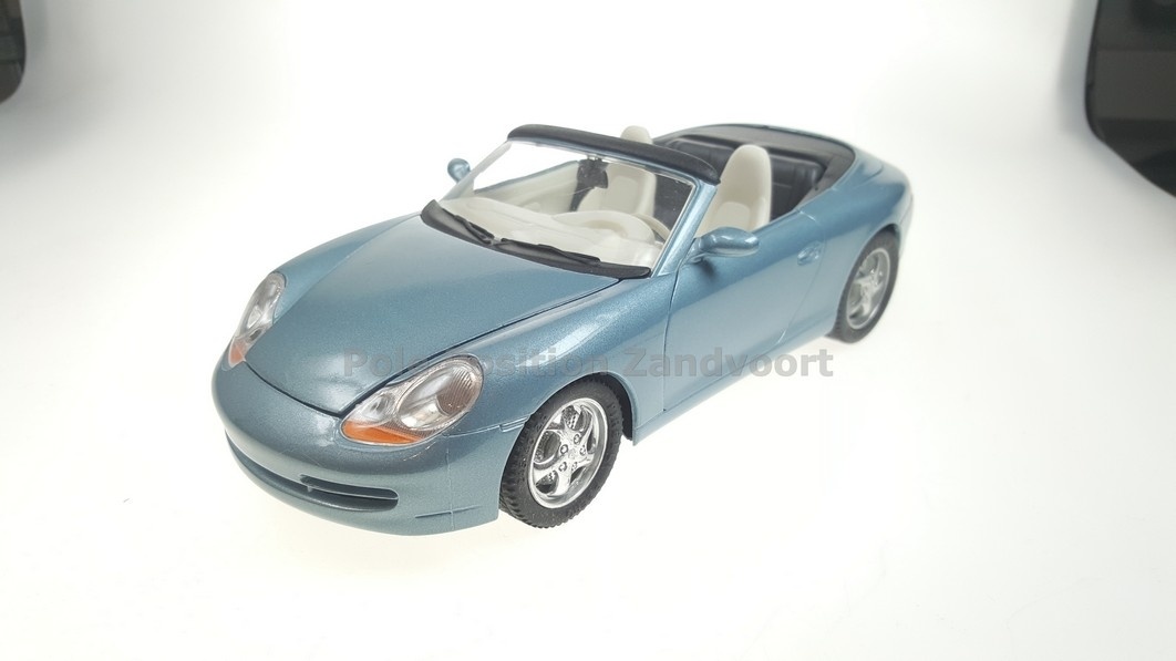 Schaalmodel 1:18 Porsche 911 Convertible Blauw Solido