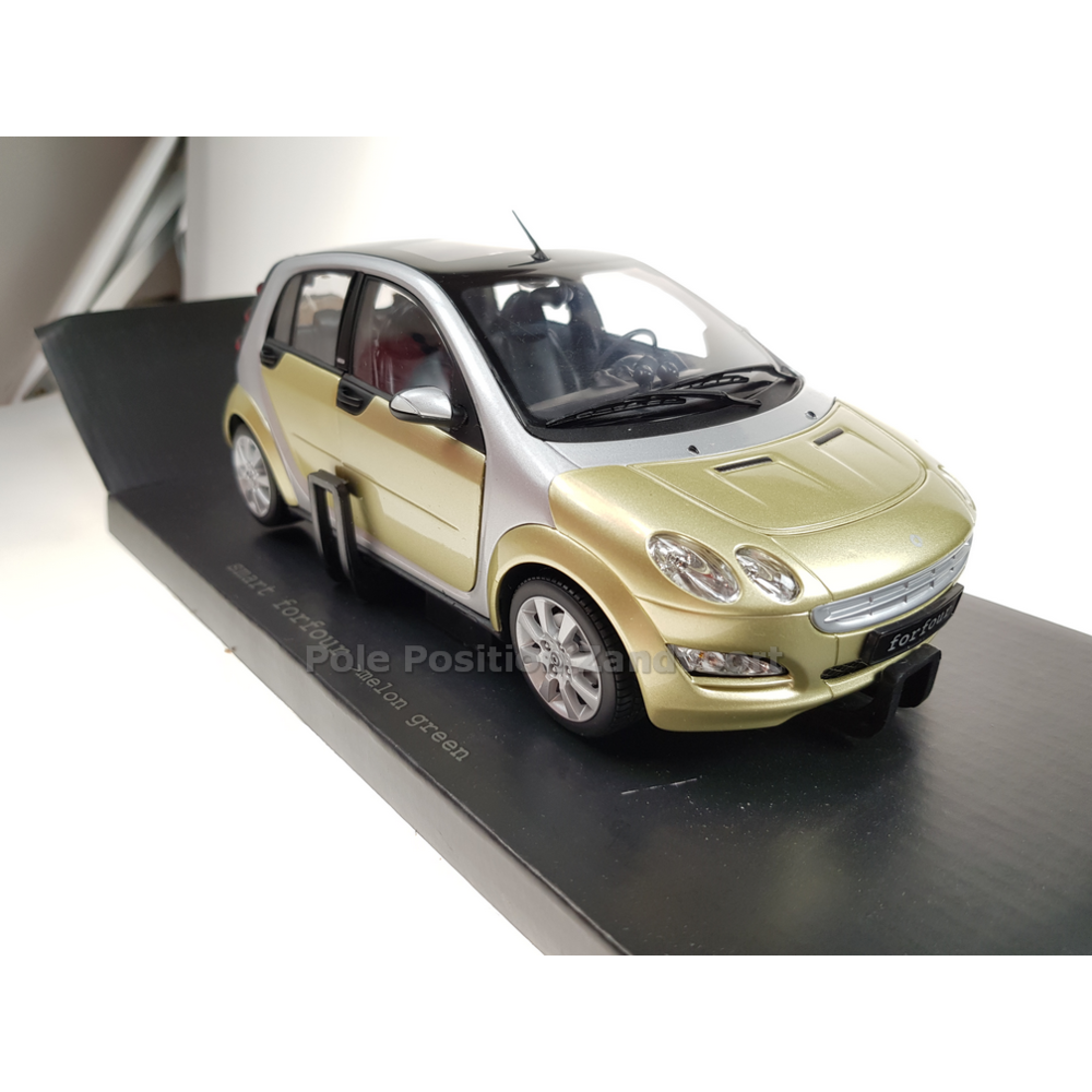 1:18 Smart ForFour - Pole Position