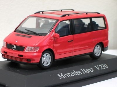 Schaalmodel 1:43 Mercedes-Benz V 230 Rood Schuco