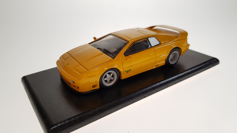 Schaalmodel 1:43 Lotus Esprit Sport 300 Geel SMTS