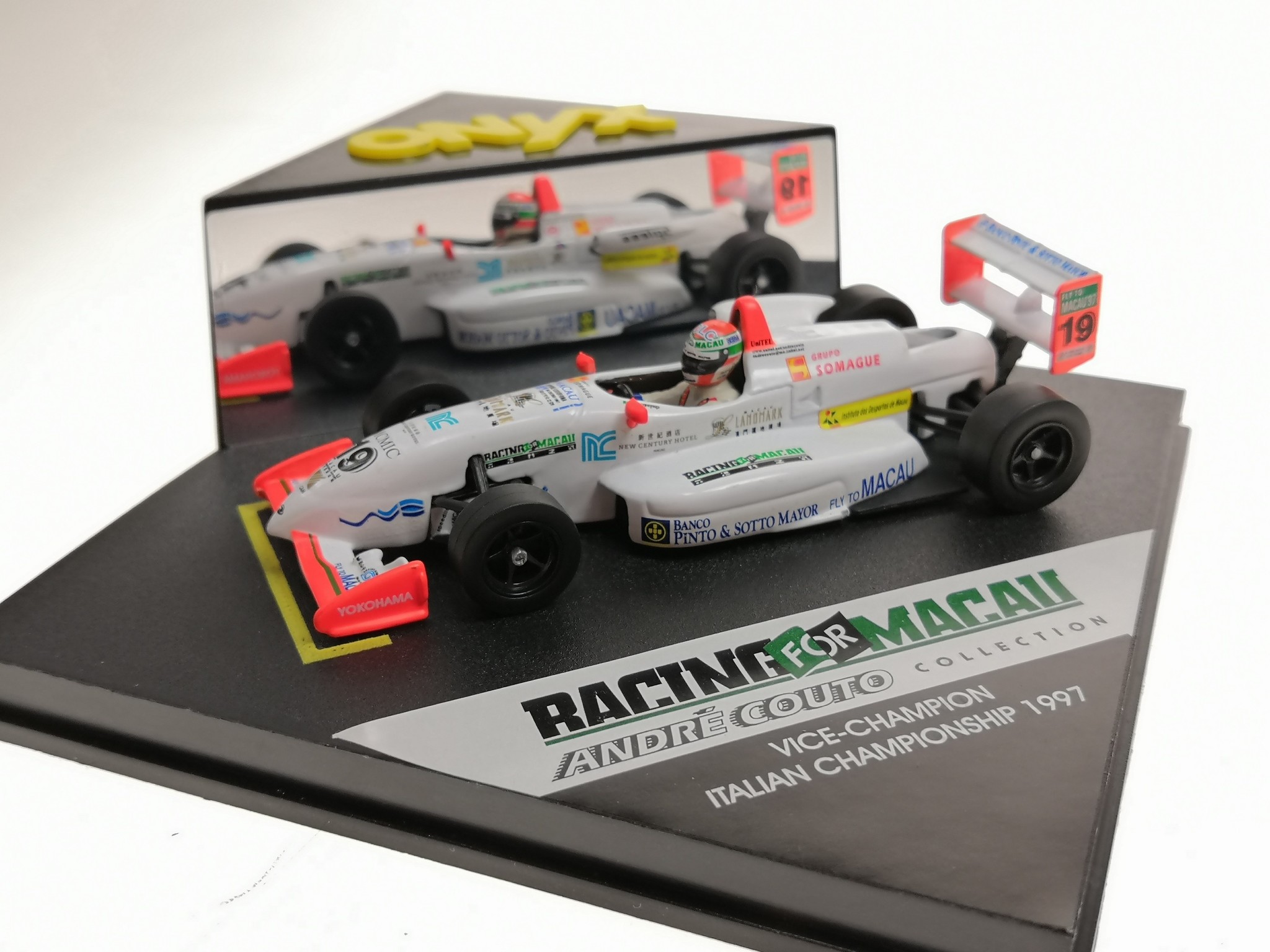 Schaalmodel 1:43 Dallara F3 #19 André Couto Vice-Champion Italian Championship 1997 Onyx