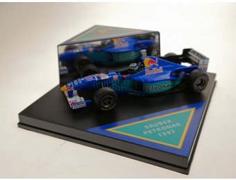 1:43 Red Bull Sauber Petronas C16