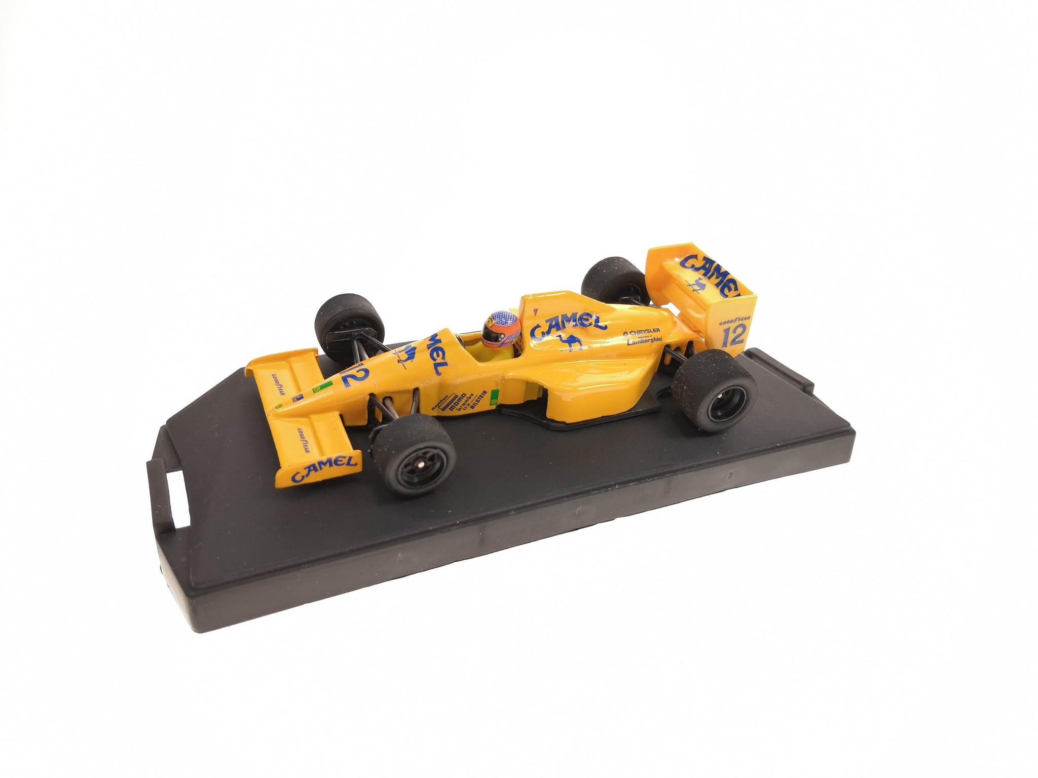 Schaalmodel 1:43 Camel Lotus 102 #12 Martin Donnelly Onyx
