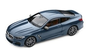 Schaalmodel 1:18 BMW M850i 2019 Barcelona Blue Norev