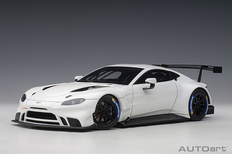 Schaalmodel 1:18 Aston Martin Vantage GTE Le Mans Pro 2018 Plain Body White Autoart