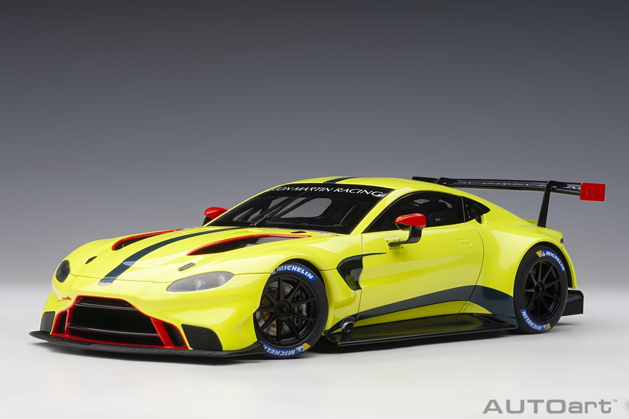Schaalmodel 1:18 Aston Martin Vantage GTE Le Mans Pro Presentation