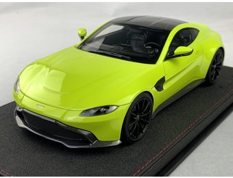 1:18 Aston Martin Vantage
