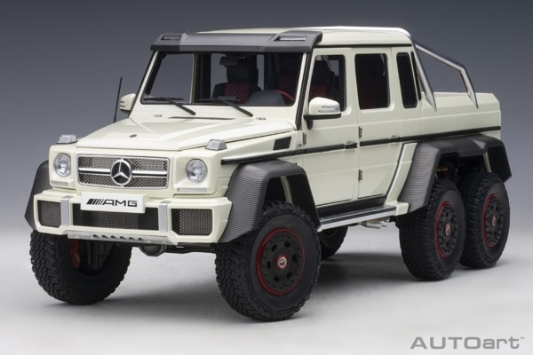 Schaalmodel 1:18 Mercedes-Benz G63 AMG 6x6 Designo Diamond White Autoart