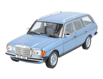 1:18 Mercedes-Benz 200T