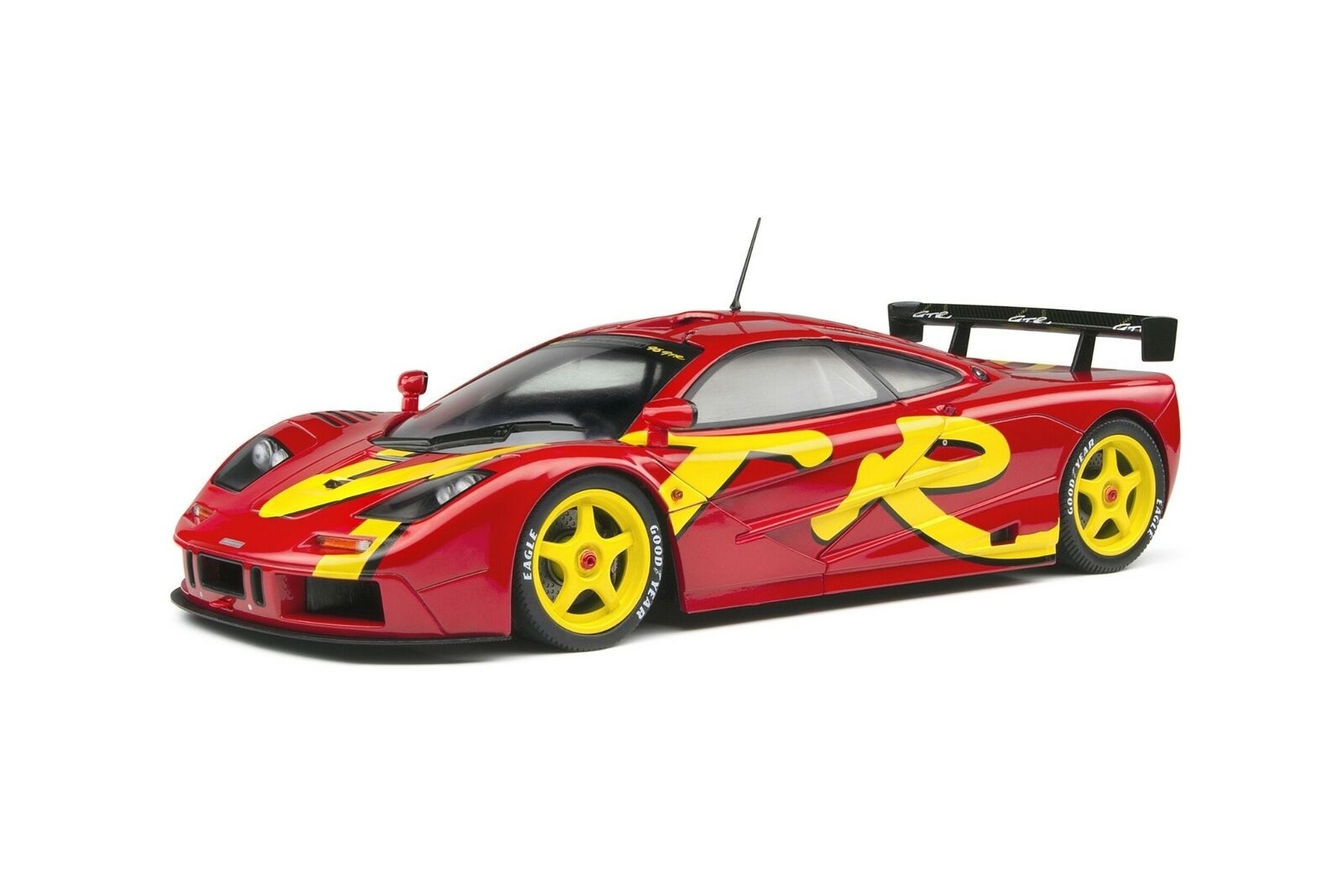 Schaalmodel 1:18 McLaren F1 GTR Red Solido