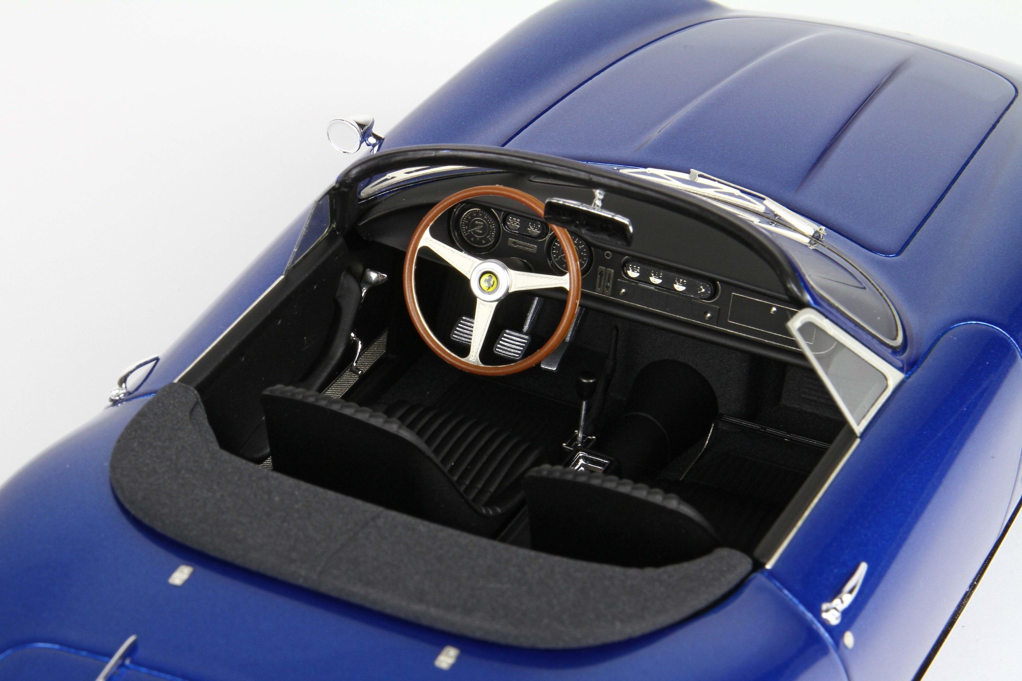 Schaalmodel 1:18 Ferrari 275 GTS/4 NART S/N 10453 Steve McQueen 1967 Blauw BBR