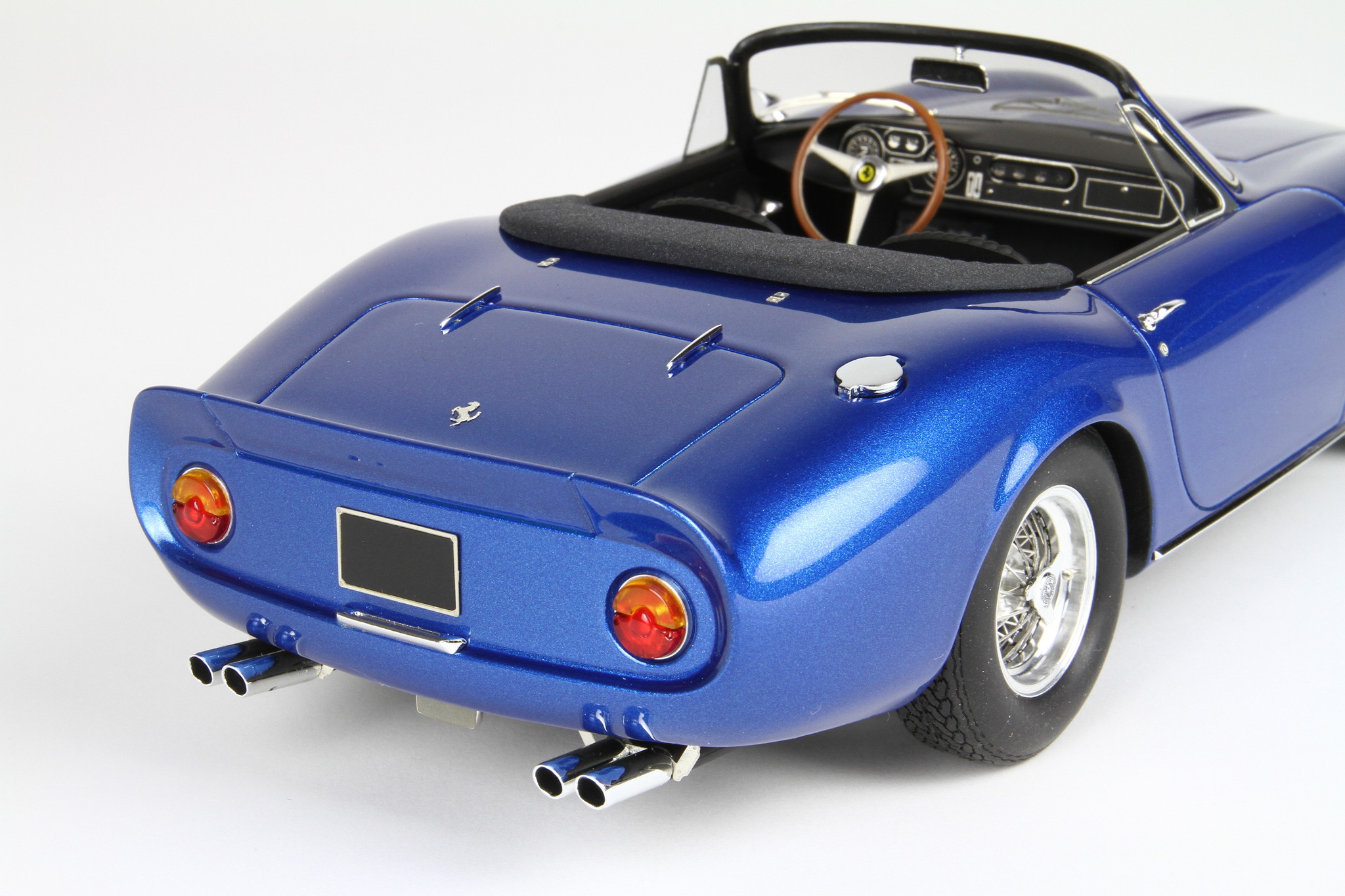 Scalemodel 1:18 Ferrari 275 GTS/4 NART S/N 10453 Steve McQueen 1967 Blue BBR
