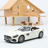 Scalemodel 1:18 Mercedes-AMG GT C Roadster 2019 Facelift - White metallic Norev