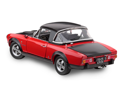 Schaalmodel 1:18 Fiat Spider CSA 1972 rood/zwart Sunstar