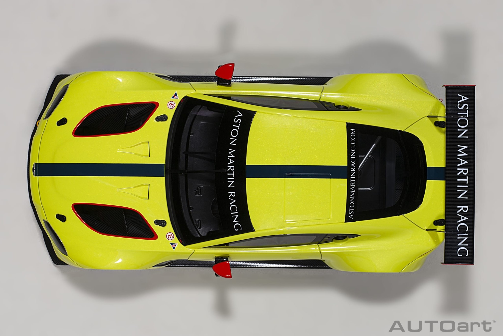 Schaalmodel 1:18 Aston Martin Vantage GTE Le Mans Pro Presentation