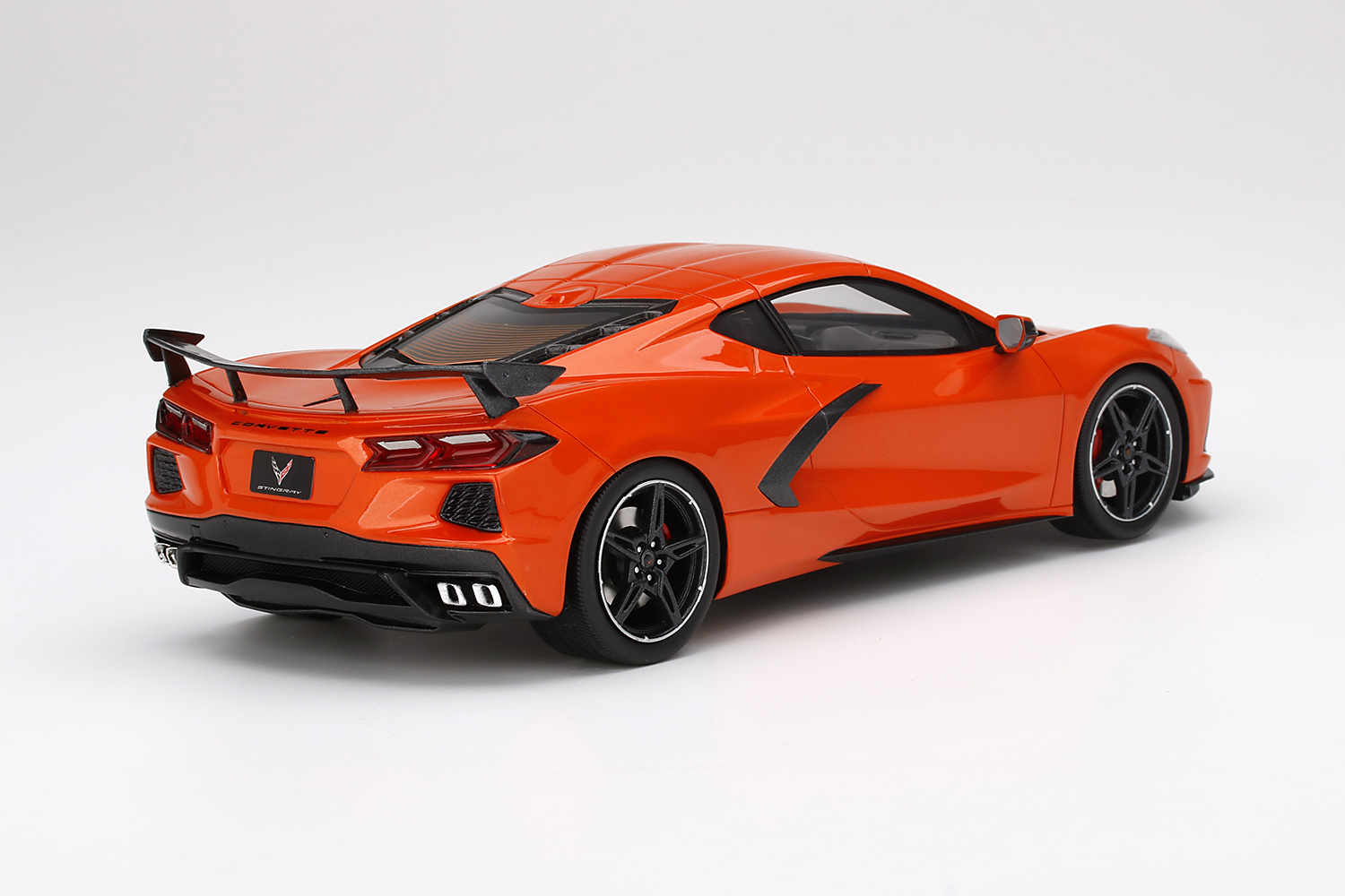 Schaalmodel 1:18 Chevrolet Corvette C8 2020 Orange High Wing TopSpeed Models