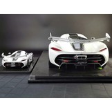 Schaalmodel 1:8 Koenigsegg Jesko 'Pearl White' Autosalon Genève 2019 FrontiArt