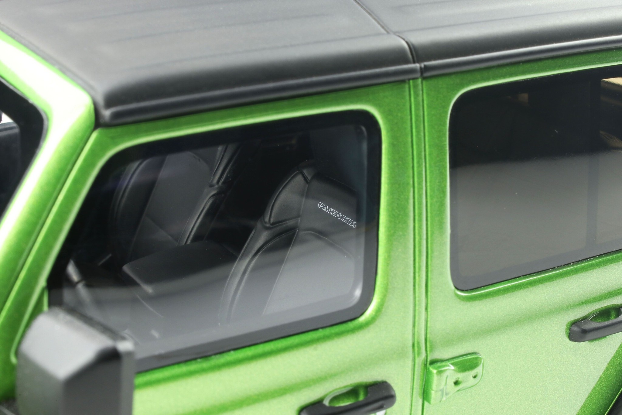 Schaalmodel 1:18 Jeep Wrangler Rubicon 2019 'Mojito Green' GT Spirit