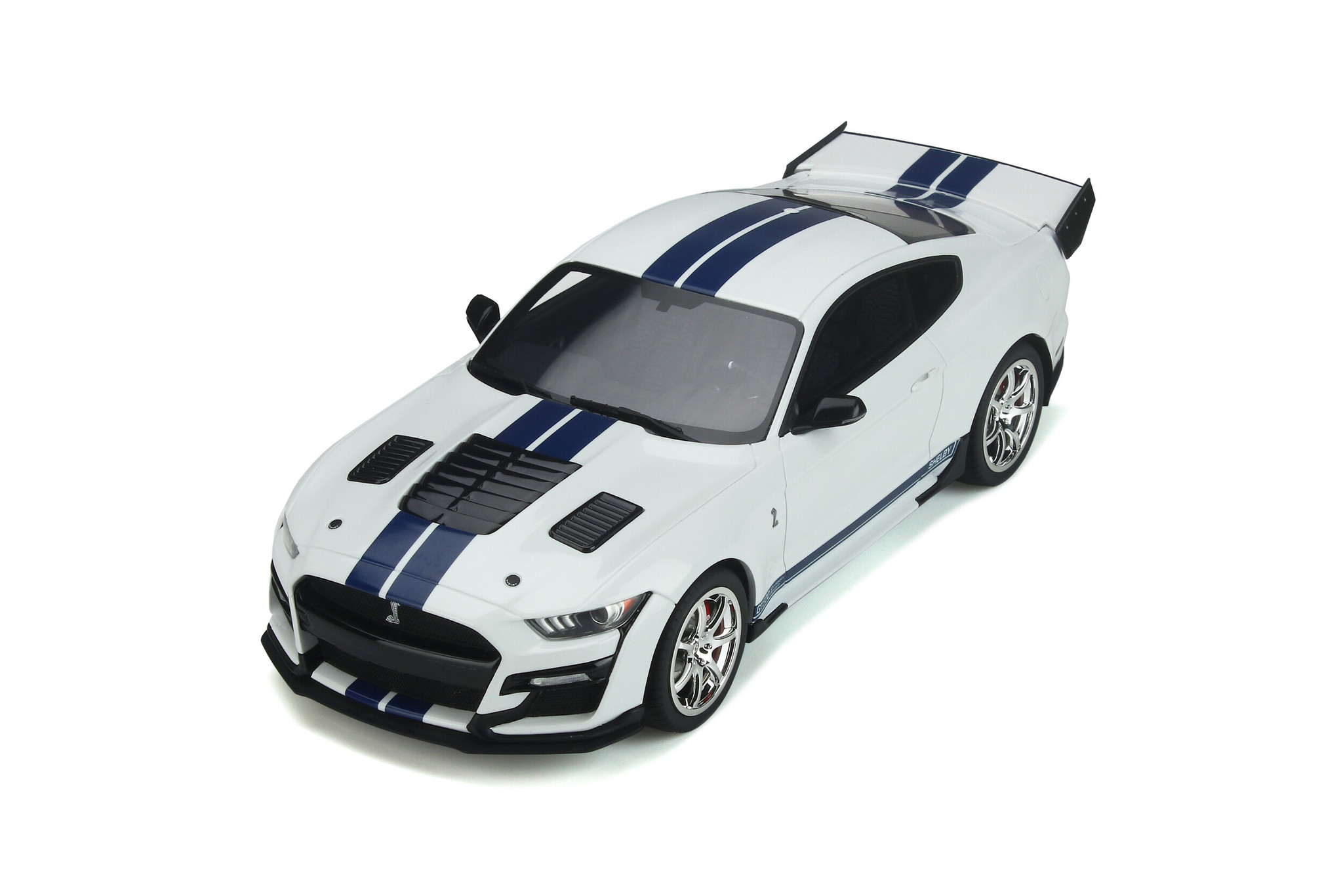 Scalemodel 1:18 Ford Mustang Shelby GT500 Dragon Snake GT Spirit