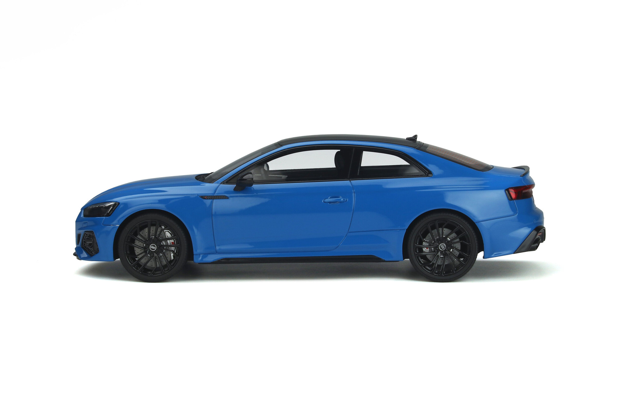 Scalemodel 1:18 Audi RS5 Coupe Turbo Blue GT Spirit