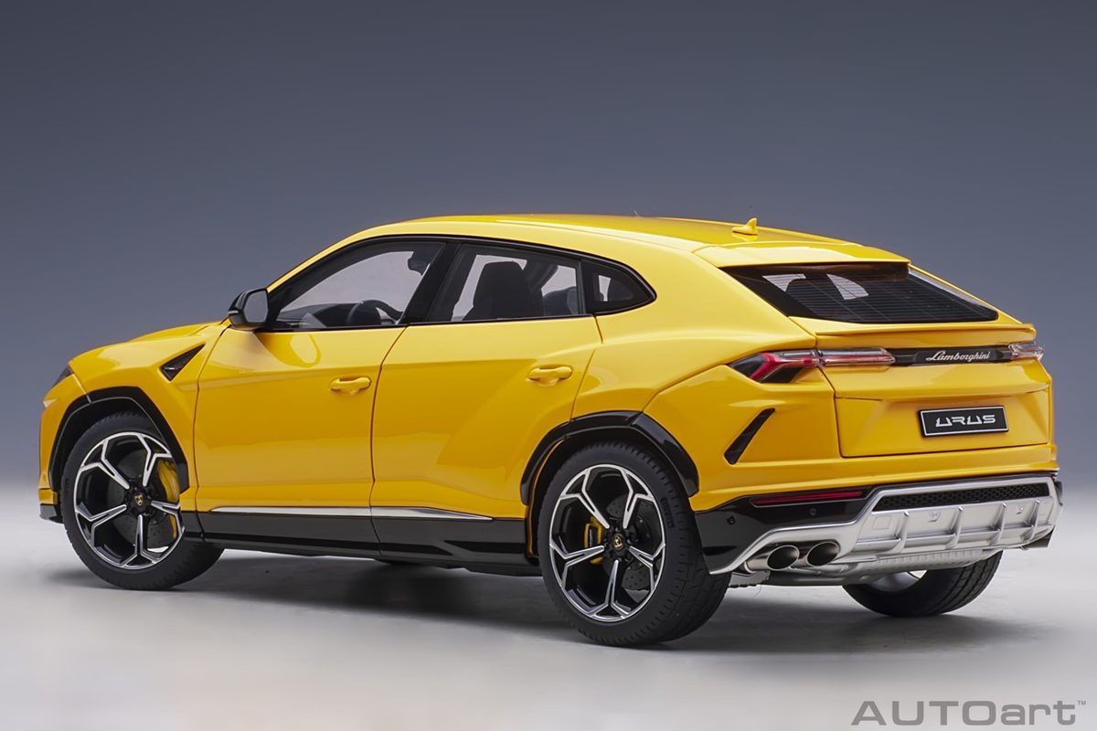 1:18 Lamborghini Urus 2018 Auge Yellow Autoart