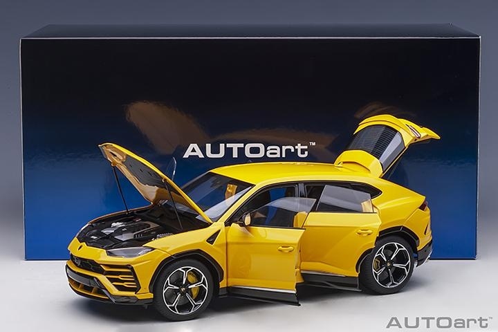 1:18 Lamborghini Urus 2018 Auge Yellow Autoart