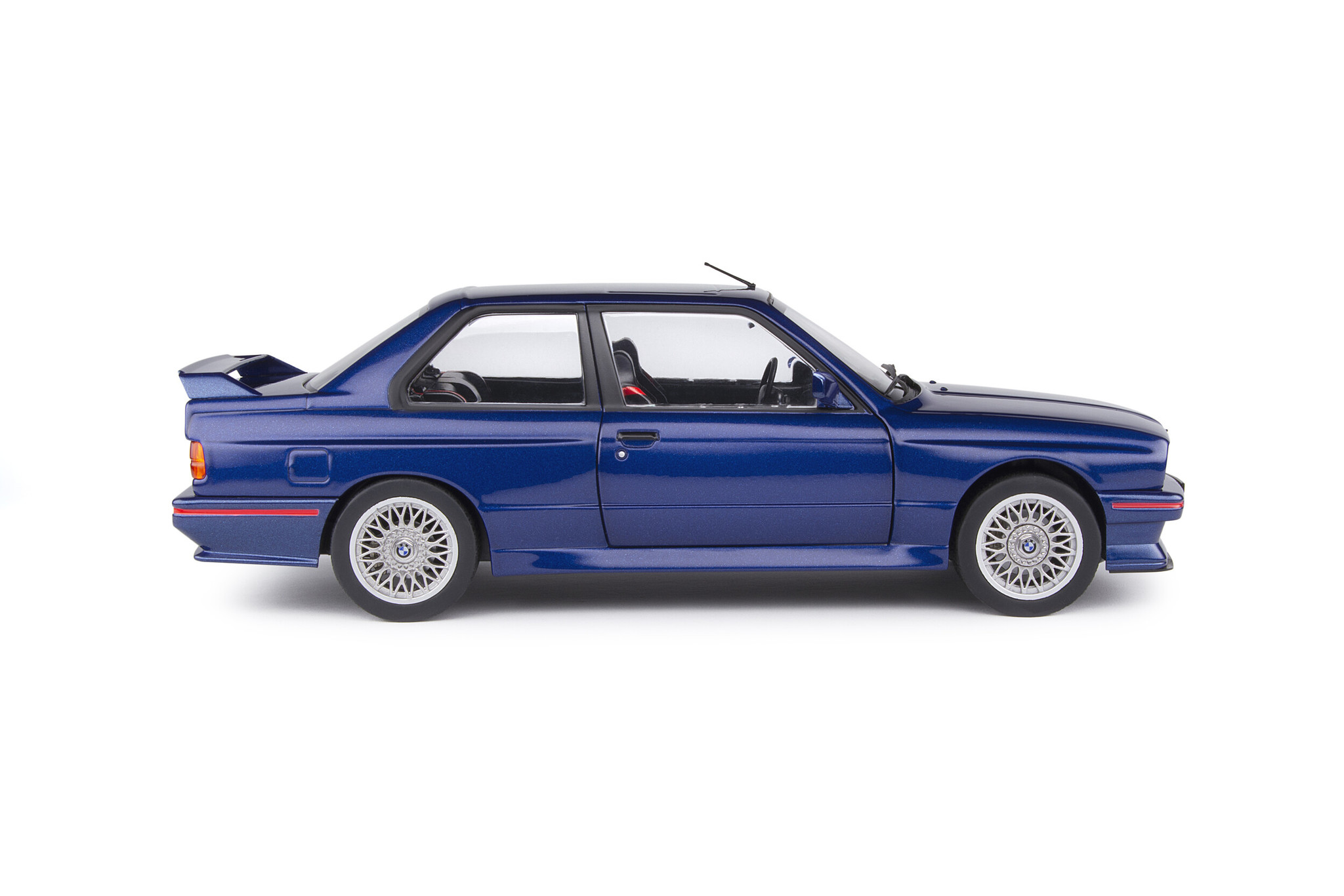 1:18 BMW M3 E30 1990 Mautritiusblue Solido